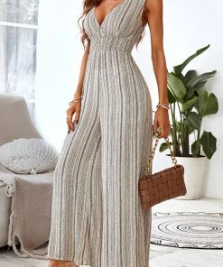 CUPSHE Germaine V-neck Sleeveless Smocking Jumpsuit Accs & Clothing