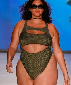 CUPSHE Love Los Angeles Ribbed Cutout Plus Size One Piece Swimsuit