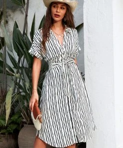 CUPSHE Dulce V-neck Smocking Lace Up Dress Dresses