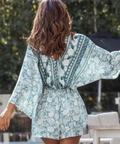 CUPSHE Myra V-neck Elastic Waist Backless Jumpsuit