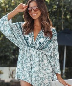 CUPSHE Myra V-neck Elastic Waist Backless Jumpsuit