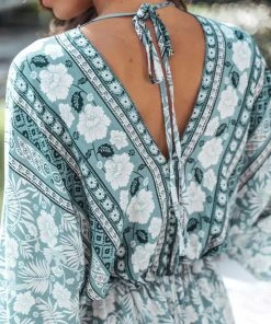 CUPSHE Myra V-neck Elastic Waist Backless Jumpsuit