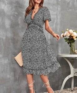 CUPSHE Diza V-neck Short Sleeve Ruffle A-shape Dress