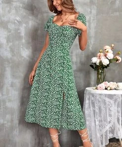 CUPSHE Thalia Square Neck Bubble Sleeve A-Shape Dress Dresses