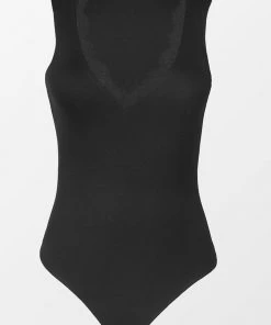 CUPSHE Keely Scalloped Lace Trim Bodysuit