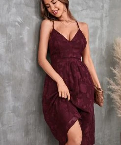 CUPSHE Lola V-neck Thin Straps Backless Slip Dress