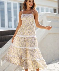 CUPSHE Madalynn Smocking Ditsy Slip Dress