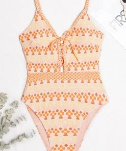 CUPSHE Stefanie Geo Print Lace-up One Piece Swimsuit