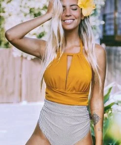 CUPSHE One Pieces Textured And Striped Halter Tummy Control One Piece Swimsuit