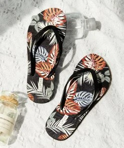 CUPSHE Leopard Black Tropical Print Flip Flops