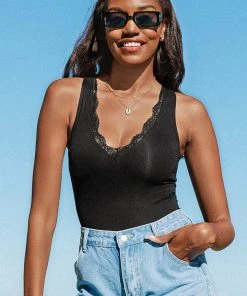 CUPSHE Keely Scalloped Lace Trim Bodysuit