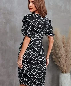 CUPSHE Dresses Palizzi V-neck Short Sleeve Fitted Waisted Dress