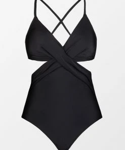 CUPSHE Party In Paradise Twist Front Cutout One Piece Swimsuit