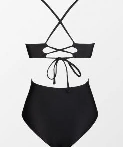 CUPSHE Party In Paradise Twist Front Cutout One Piece Swimsuit