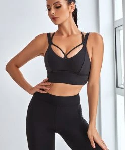 CUPSHE Accs & Clothing Whirly Strappy Criss Cross Sports Bra