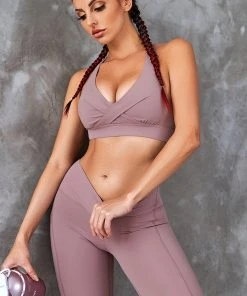 CUPSHE Gael Twist Tank Sports Bra Accs & Clothing