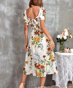 CUPSHE Guinevere Square Neck Bubble Sleeve Smocking Dress