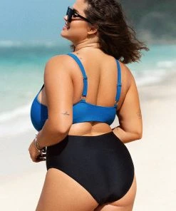 CUPSHE Beatriz Twist Front Cut Out Plus Size One Piece Swimsuit Swimwear Trendy Features