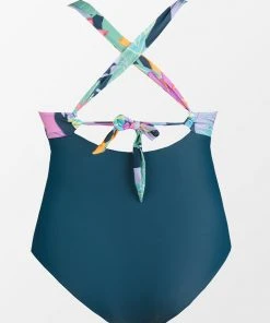 CUPSHE Plus Size Lanirescert Molded Twist Front One Piece Swimsuit