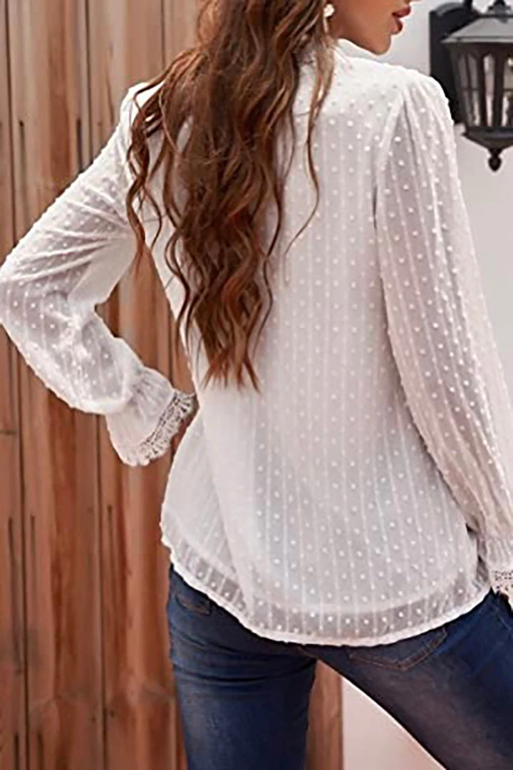 CUPSHE Lace Trims Bubble Sleeve V-neck Top