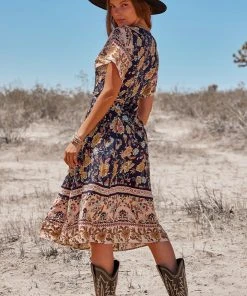 CUPSHE Wendy Dolman Sleeve V-neck A-shape Dress Dresses