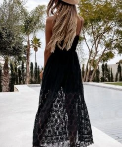 CUPSHE Demetria V-neck Lace Trims Sleeveless Jumpsuit Dresses