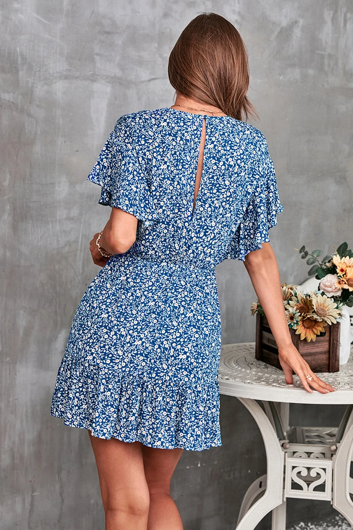 CUPSHE Dresses Gracie Ditsy V-neck Short Ruffle Dress