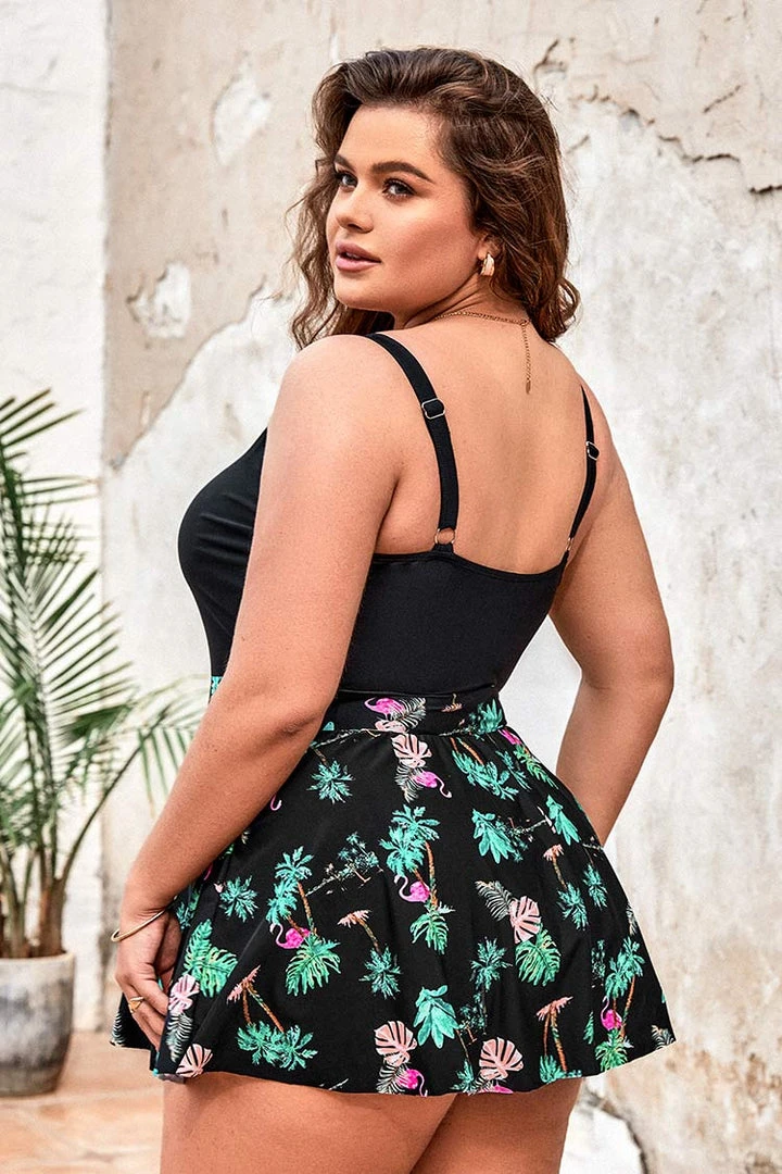 CUPSHE Palm Beach Nights V Neck Plus Size Swimdress