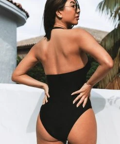 CUPSHE Enjoy The Sun Keyhole Halter One Piece Swimsuit