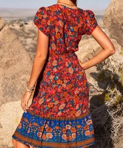 CUPSHE Jaycee V-neck Bubble Sleeve A-shape Dress