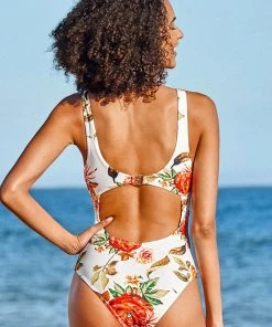 CUPSHE One Pieces Romantic White Floral One-Piece Swimsuit