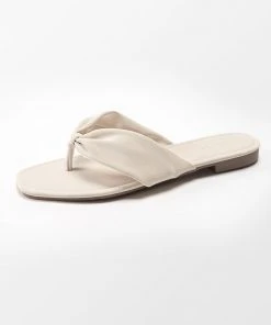 CUPSHE Hera Ruched Thong Sandals Accs & Clothing