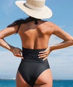 CUPSHE Nyla Black Halter Backless One Piece Swimsuit One Pieces