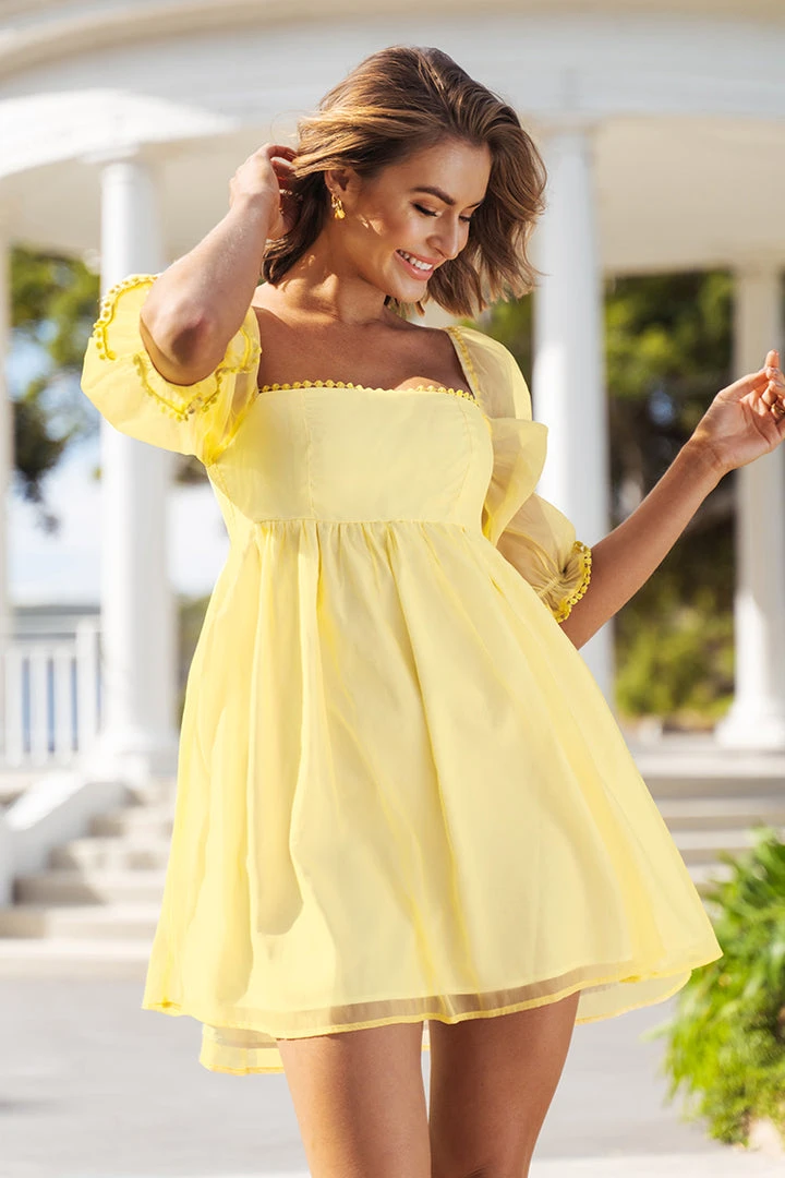 CUPSHE Leanna Square Neck Fitted Waisted Short Dress