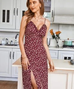 CUPSHE Dresses Effie V-neck Frill Ditsy A-Shape Dress