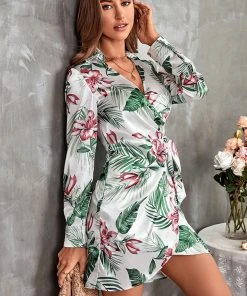 CUPSHE Ariah V-neck Tie Waist Pull Over Sheath Dress Dresses