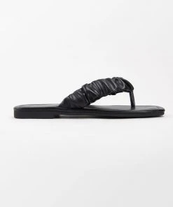 CUPSHE Black Orchid Ruched Thong Sandals
