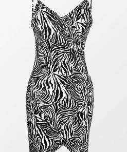 CUPSHE Carli V-neck Thin Straps Backless Zebra Cover Up