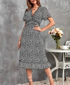 CUPSHE Diza V-neck Short Sleeve Ruffle A-shape Dress