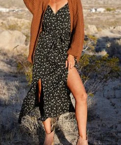 CUPSHE Dresses Palmer V-neck Ditsy Pattern Slip A-shape Dress