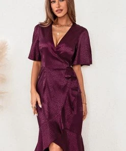 CUPSHE Verona Short Sleeve Lace Up V-neck Dress