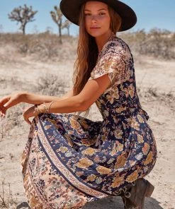 CUPSHE Wendy Dolman Sleeve V-neck A-shape Dress Dresses