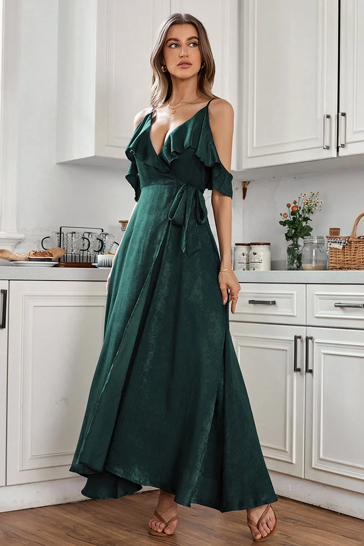 CUPSHE Aubree V-Neck Ruffle Off-shoulder Dress