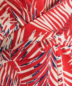 CUPSHE Emmy Leafy Wrap Dress Dresses