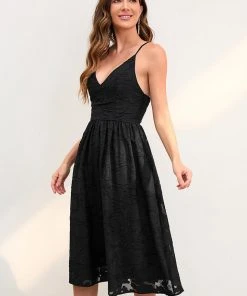 CUPSHE Leticia Black V-neck Smocking A-Shape Dress Dresses