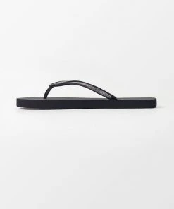 CUPSHE Accs & Clothing Noire Minimalist Flip Flops