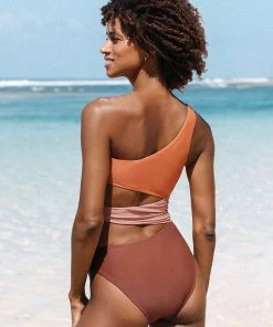 CUPSHE One Pieces Tori Color Block Cut-out O-ring One Piece Swimsuit