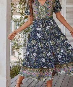 CUPSHE Charli V-neck Lace Up Mid Length A-shape Dress