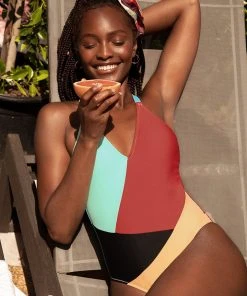 CUPSHE Colorblocked V-Neck One Piece Swimsuit