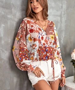 CUPSHE Beach Shirts & Tops Baylee V-neck Long Sleeve Pull Over Top